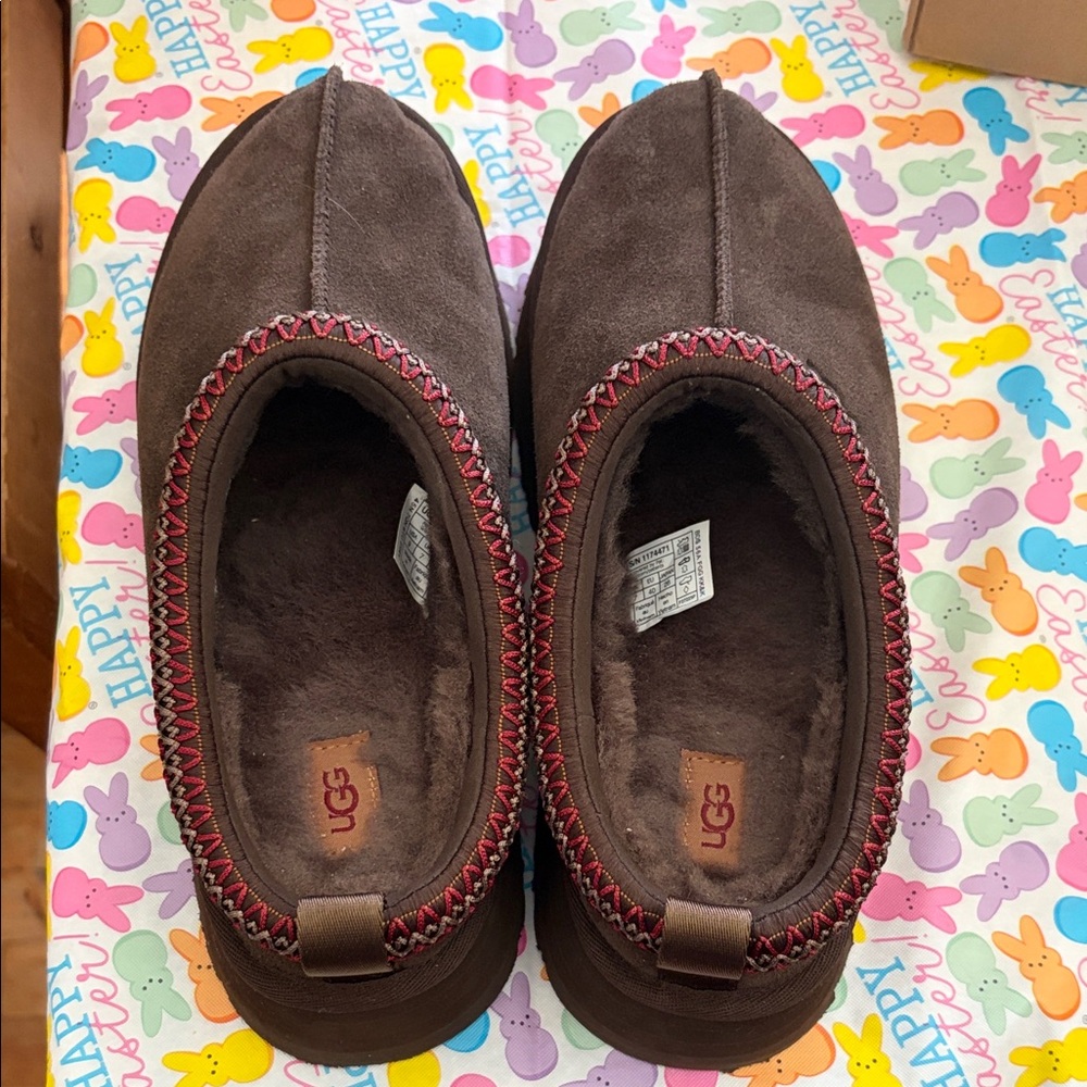 Women’s Chocolate Brown Platform Ugg’s Size 9 barely worn in Box - Picture 5 of 15
